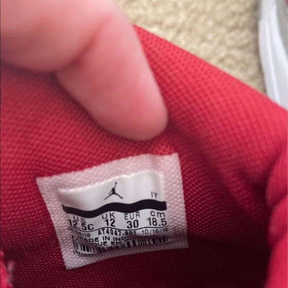 Kid's Air Jordan legacy 312 Toro size 12.5 - Picture 5 of 7